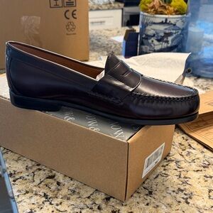 Johnston and Murphy Men's Classic Brown Loafers - Hayes Penny Burgundy